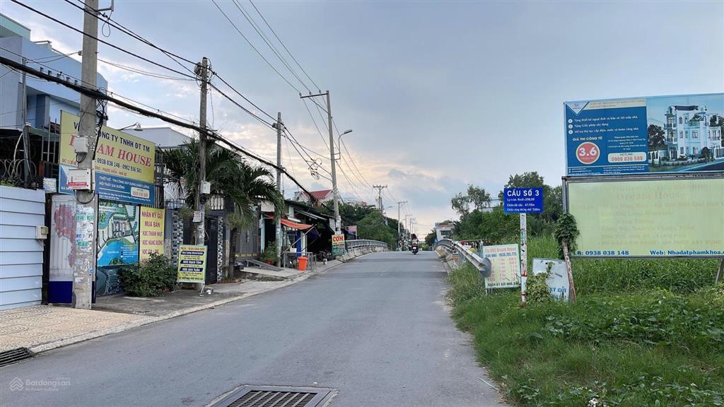 Bán gấp lô đất tại 1368 lê văn lương, phước kiển 5,5 x 15m sổ riêng mt đường 7m, xây dựng tự do