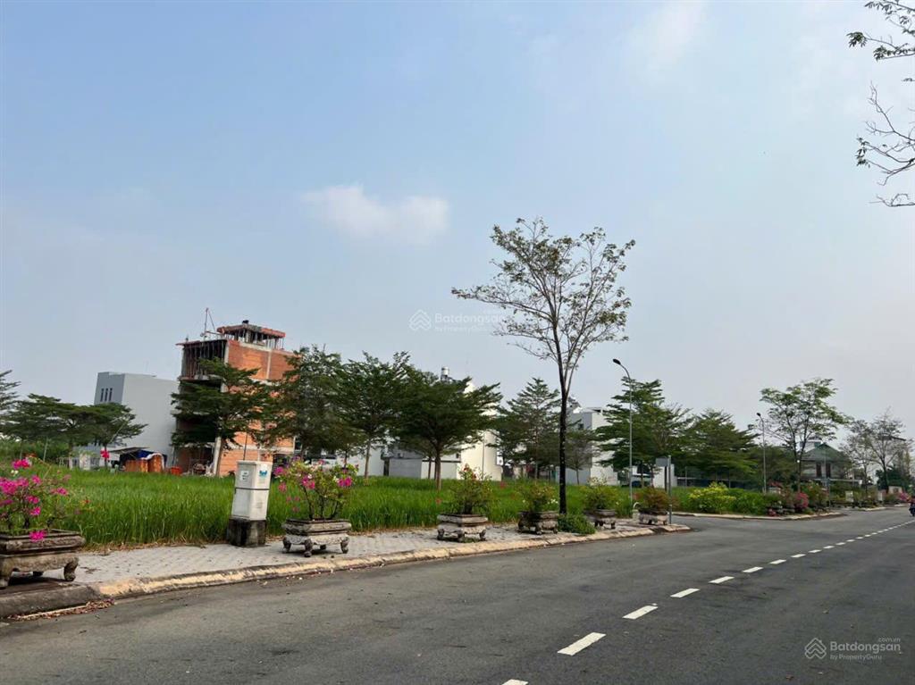 Bán gấp lô đất mt đường 16m view sông tại kdc gia long phước kiển 5 x 18,6 sổ hồng riêng 8 tỷ