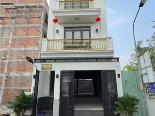 Bán nhà xây mới 2 lầu sân thượng 5 x 16 sổ riêng tại phước kiển nhà bè