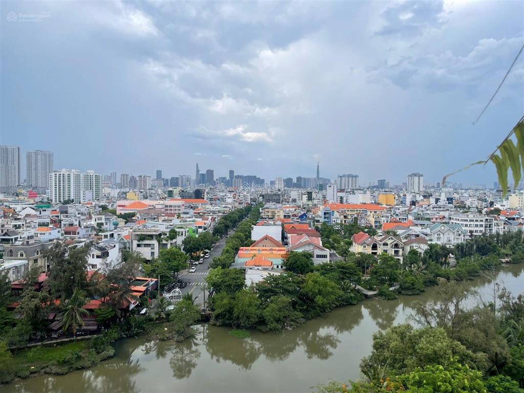 Penthouse sky garden 3  phú mỹ hưng  quận 7  tp.hcm nhà đẹp giá thương lượng tốt.