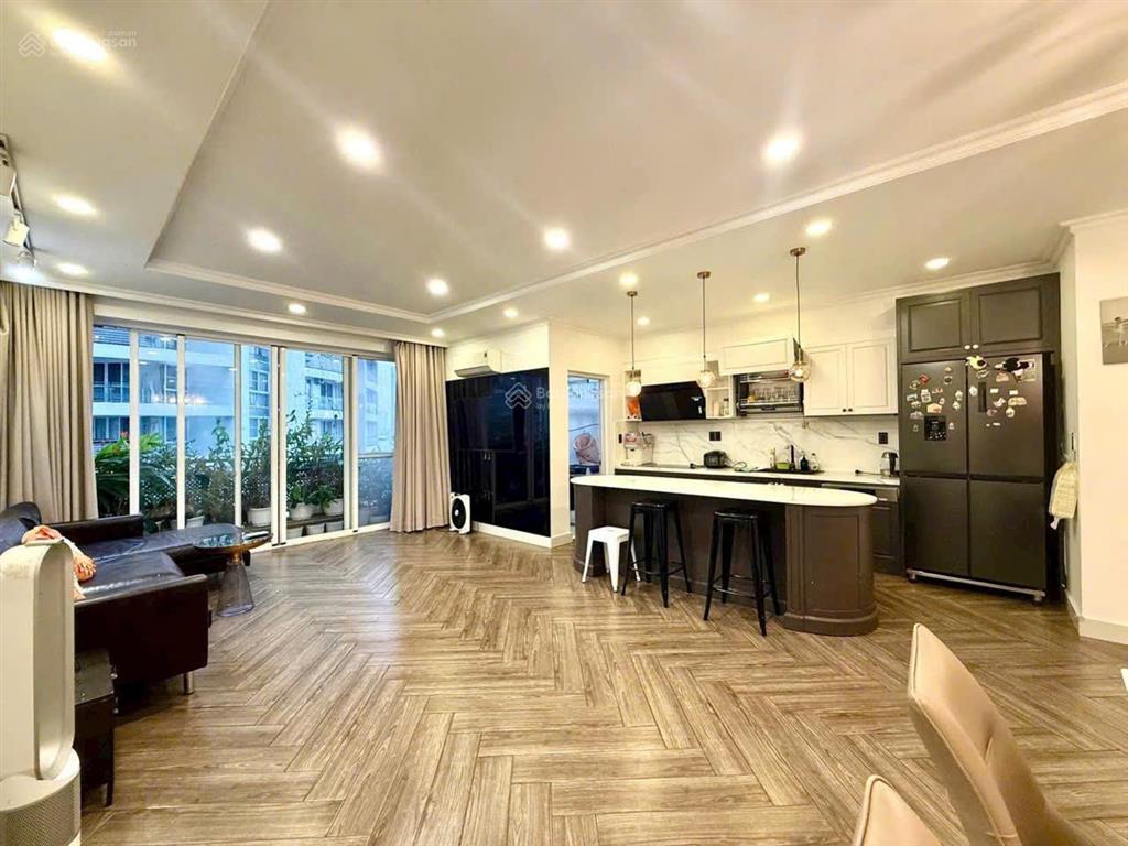 Cần tiền bán gấp căn hộ riverpark residence, phú mỹ hưng, dt 127m², 3pn, full nội thất, giá 14 tỷ.
