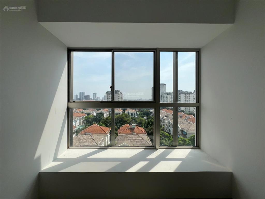 Cần bán căn hộ midtown m7 giá tốt 2 phòng ngủ, 2wc 81m2 view biệt thự giá 9,5 tỷ.  0906 752 ***