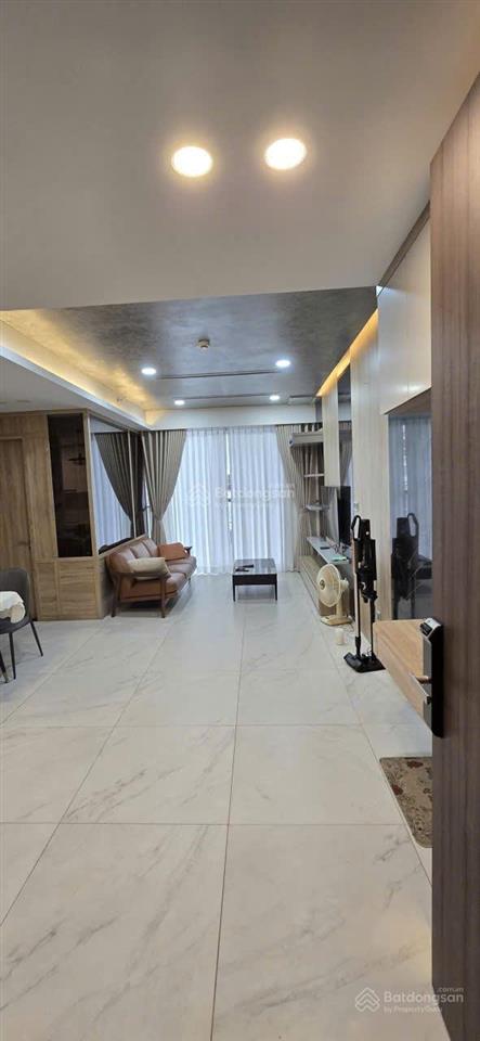 Bán gấp căn hộ 2pn midtown phú mỹ hưng giá tốt khu vực 80m2, giá 8,5 tỷ.  0906 752 ***