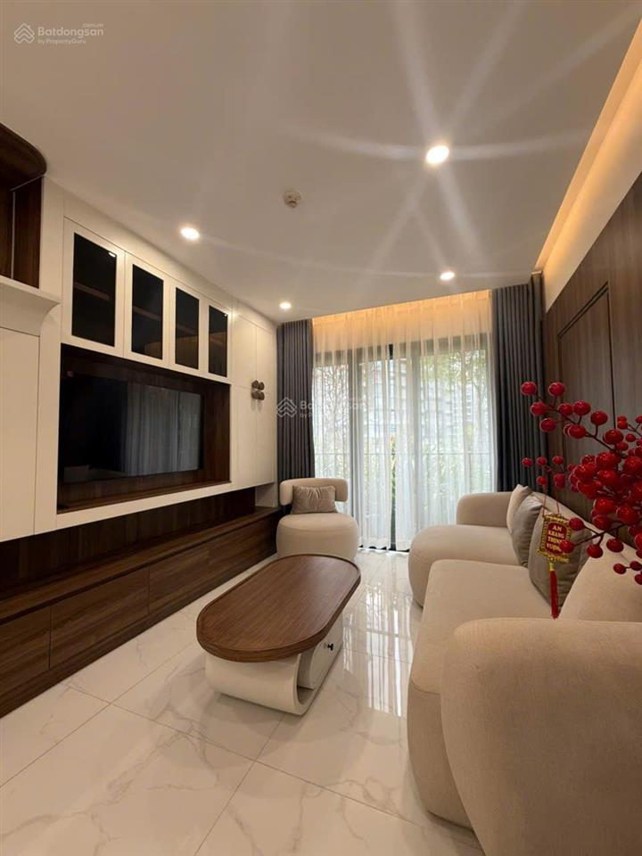 Cho thuê căn hộ diamond alnata plus 2 phòng ngủ vào ở ngay giá 18.5 tr/tháng