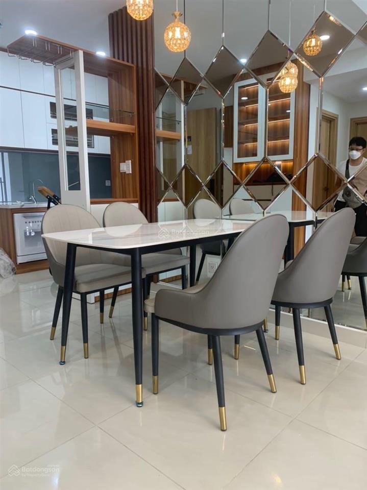 Bán căn hộ emerald celadon 2 phòng ngủ giá 5,17 tỷ gồm thuế phí