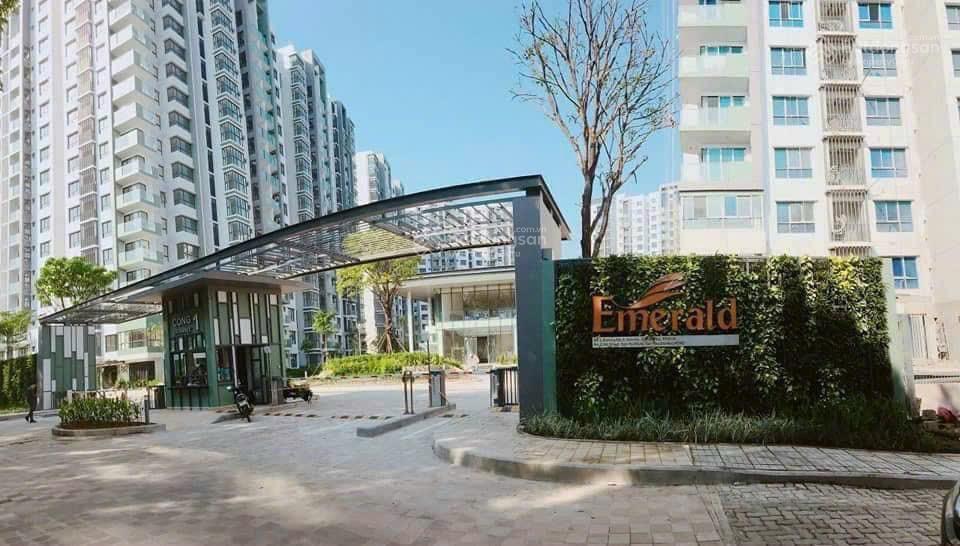 Bán căn hộ emerald 86 m2 (2 phòng ngủ + 1 kho) giá 5,9 tỉ