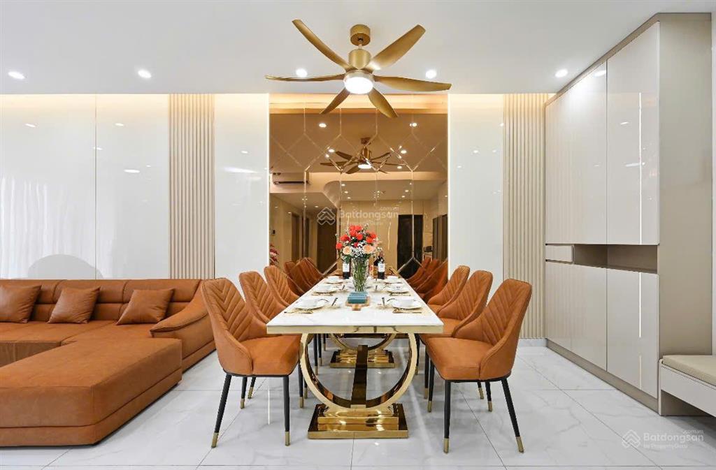 Bán căn hộ diamond alnata 92m2 (2pn  2wc) giá 6,7 tỉ bao sang tên  xem nhà 0935 838 ***