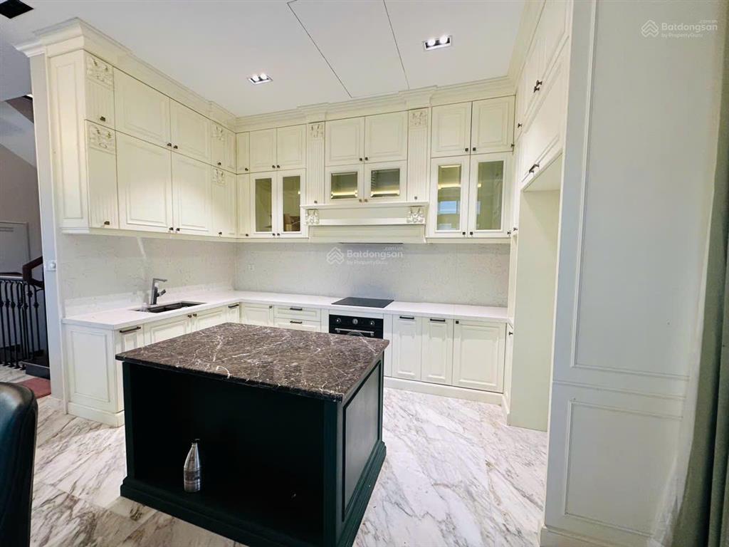 Chính chủ cần bán khu biệt thự liền kề phú mỹ hưng, đường số 15 kdc phú mỹ, tổng dt 536m2 giá 52 tỷ