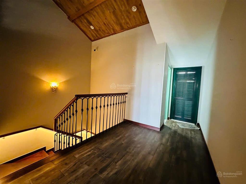 Chính chủ cần bán khu biệt thự liền kề phú mỹ hưng, đường số 15 kdc phú mỹ, tổng dt 536m2 giá 52 tỷ