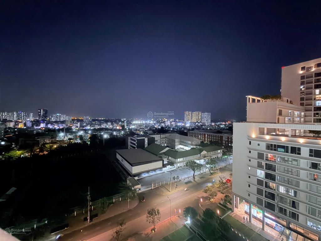 Cần bán căn hộ midtown the peak m8  80m2  2pn  full nt, giá chỉ 9,5 tỷ.  0768 739 ***  ms kim