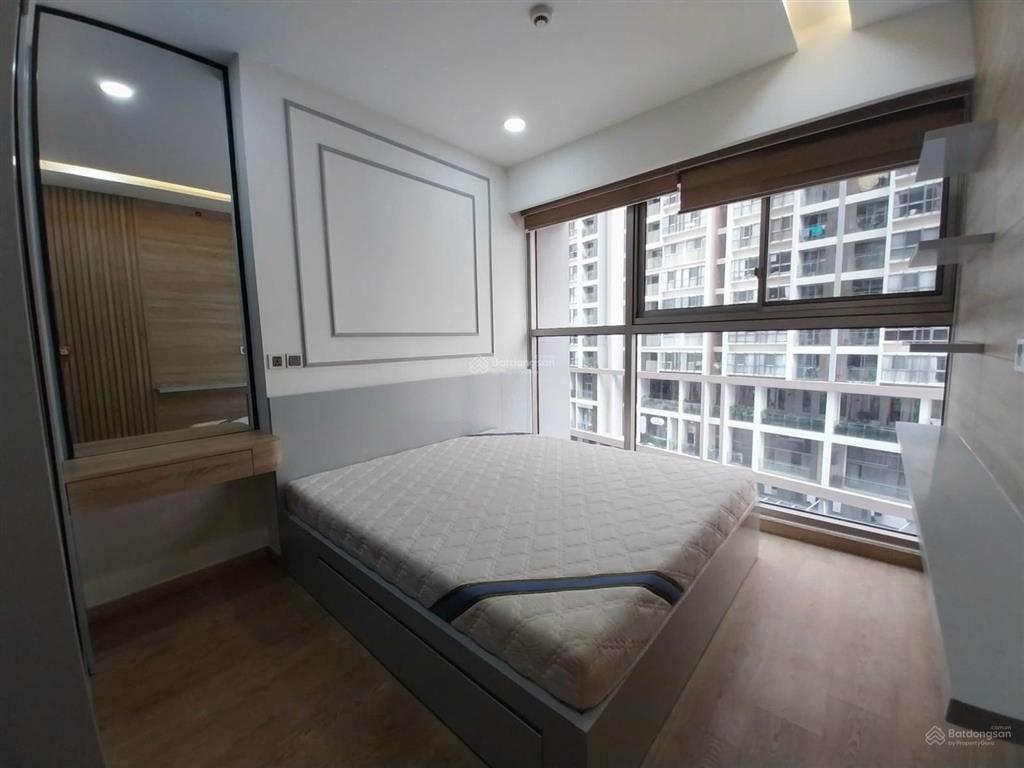Bán siêu phẩm căn 2pn midtown m7  80m2. có ô xe, giá bán 9,2 tỷ.  ms kim  0768 739 ***