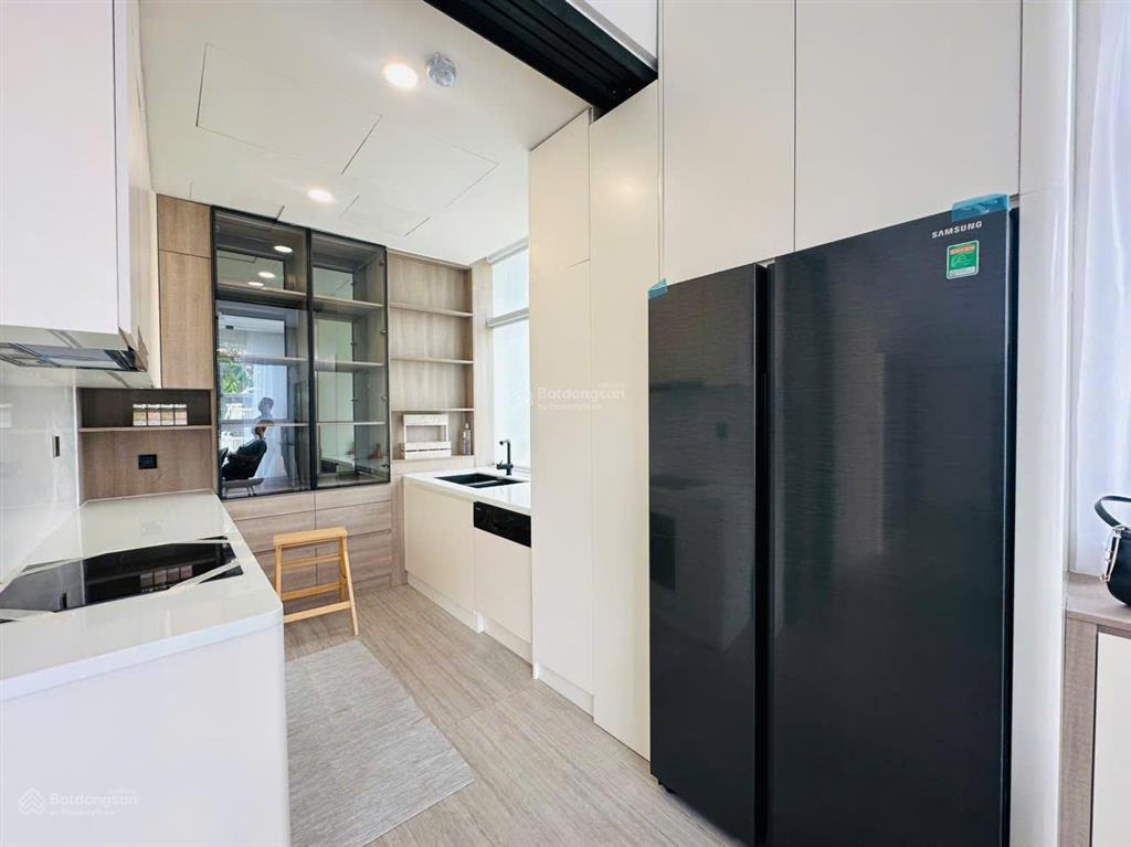 Bán gấp groundhouse happy valley 204m2 sân vườn đẹp, giá 18 tỷ.  ms kim  0768 739 ***