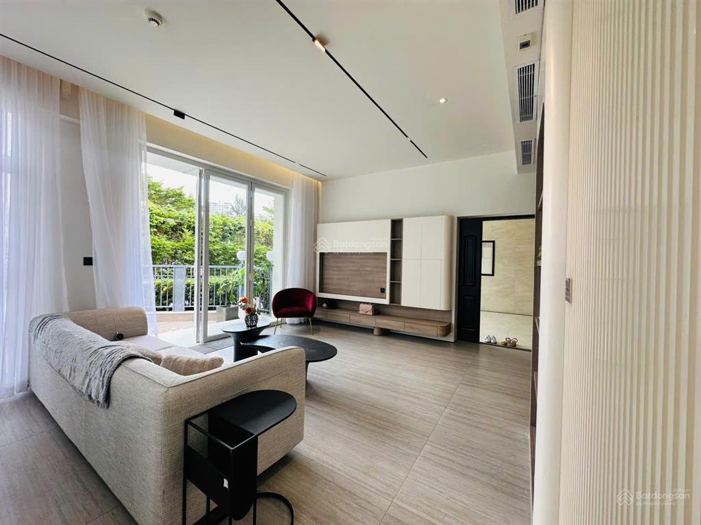 Bán gấp groundhouse happy valley 204m2 sân vườn đẹp, giá 18 tỷ.  ms kim  0768 739 ***