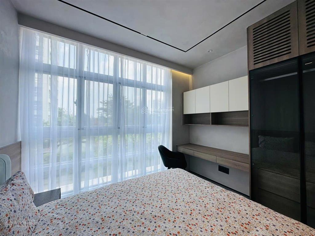 Bán gấp groundhouse happy valley 204m2 sân vườn đẹp, giá 18 tỷ.  ms kim  0768 739 ***