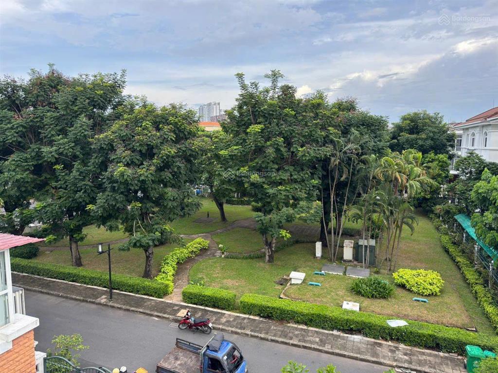 Cho thuê biệt thự liền mỹ thái 1, 7*18, trệt 2 lầu, nội khu  0909 664 ***