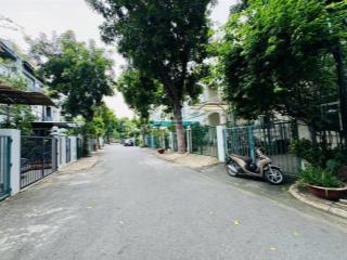 Cho thuê biệt thự liền mỹ thái 1 ,7*18 ,trêt 2 lầu ,nội khu lien hệ  0909 664 ***