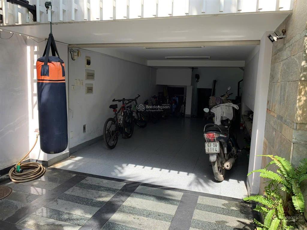 Cho thuê biệt thự có sân vườn diện tích rộng 200m2, 4pn 4wc.  0909 664 ***