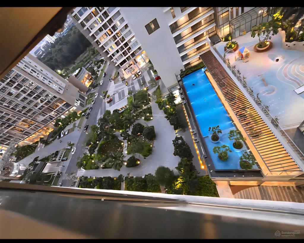 Cho thuê căn hộ midtown, 80m2 2pn 2wc giá 29tr/th  0909 664 ***