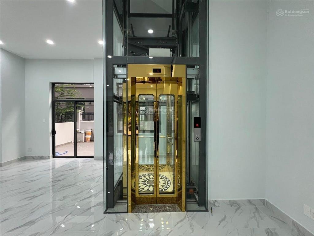 1 căn shop zeitgeist  full nội thất có thang máy (có hđ thuê) bán giá hời thị trường (sổ hồng)