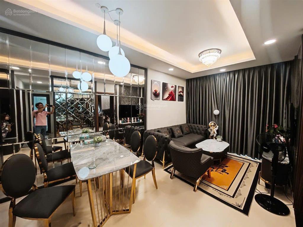 Căn hộ pegasuite 1 diện tích 60m2 giá bán 3.8 tỷ  xem nhà