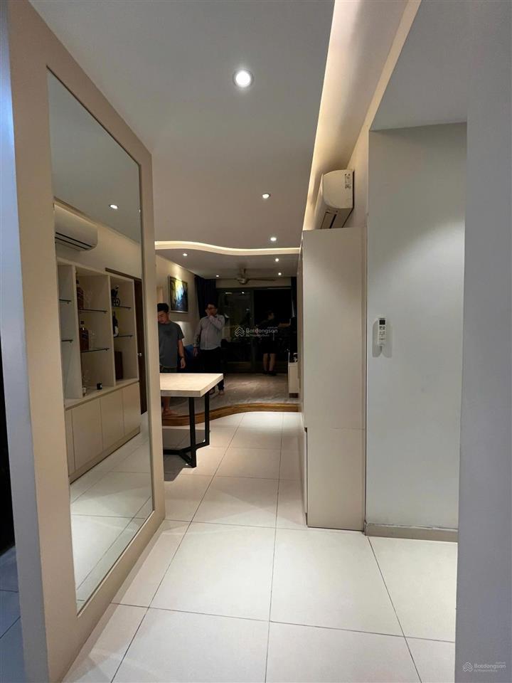 Bán nhanh căn 60m2 đã có sổ hồng,  0938 355 *** thương lượng chính chủ