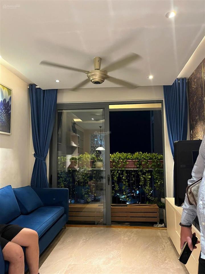 Bán nhanh căn 60m2 đã có sổ hồng,  0938 355 *** thương lượng chính chủ