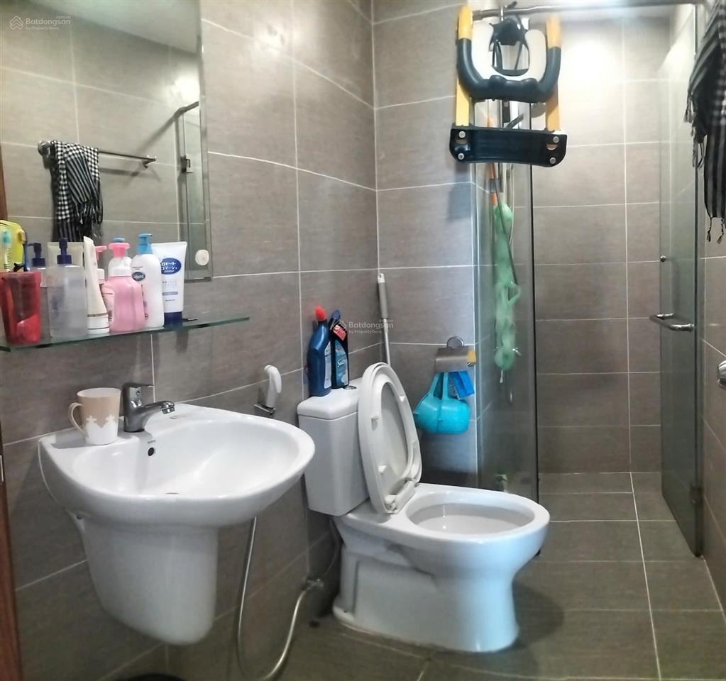 Chính chủ bán căn 68m2 đã có sổ hồng giá  4.390 tỷ  xem nhà