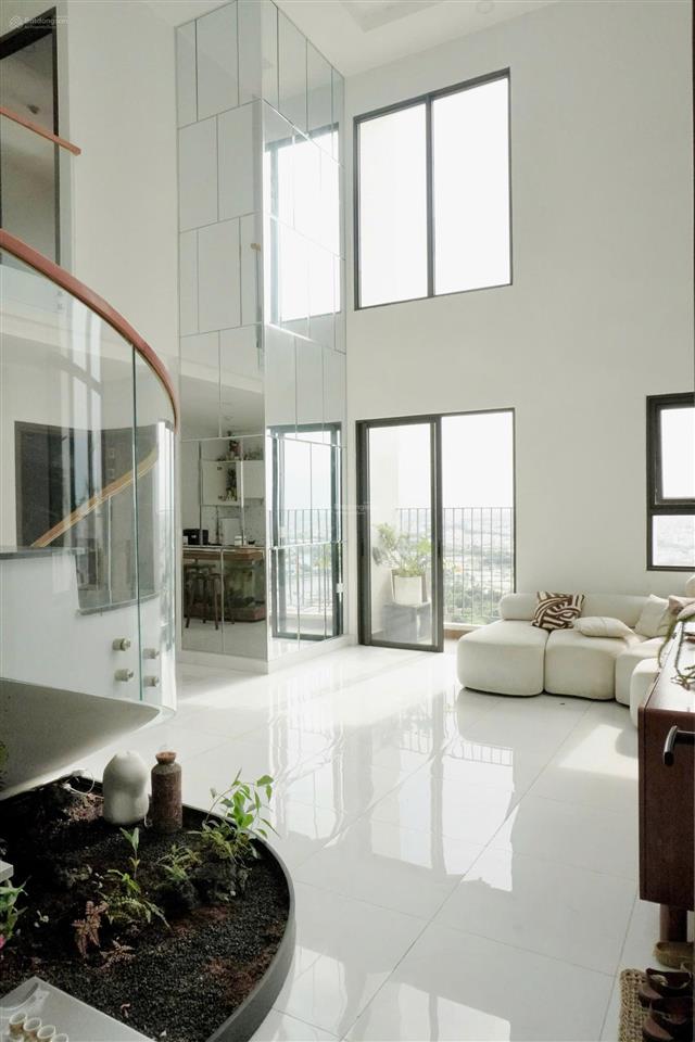 Bán căn hộ the pegasuite 2 diện tích 84m2 (2pn, 2wc) giá 5 tỷ  0938 355 *** xem nhà