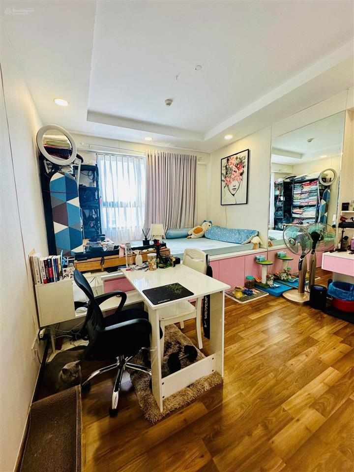 Bán nhanh căn hộ 68m2, giá 4.2 tỷ view ban công đông nam tầng đẹp