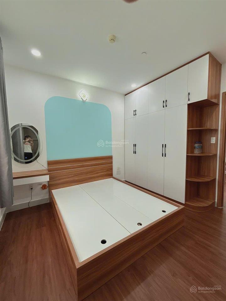 Bán căn hộ tara có sổ hồng 69m2 (2pn, 2wc) giá 3.7 tỷ,  0938 355 *** xem nhà