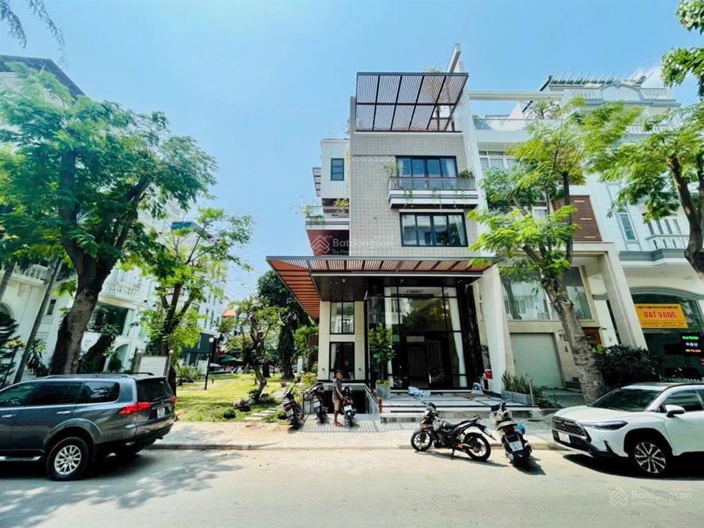 Căn góc 2 mặt tiền công viên phú mỹ hưng 8x18,5m hầm, 5 lầu, thang máy giá 59,999 tỷ  0961 830 ***