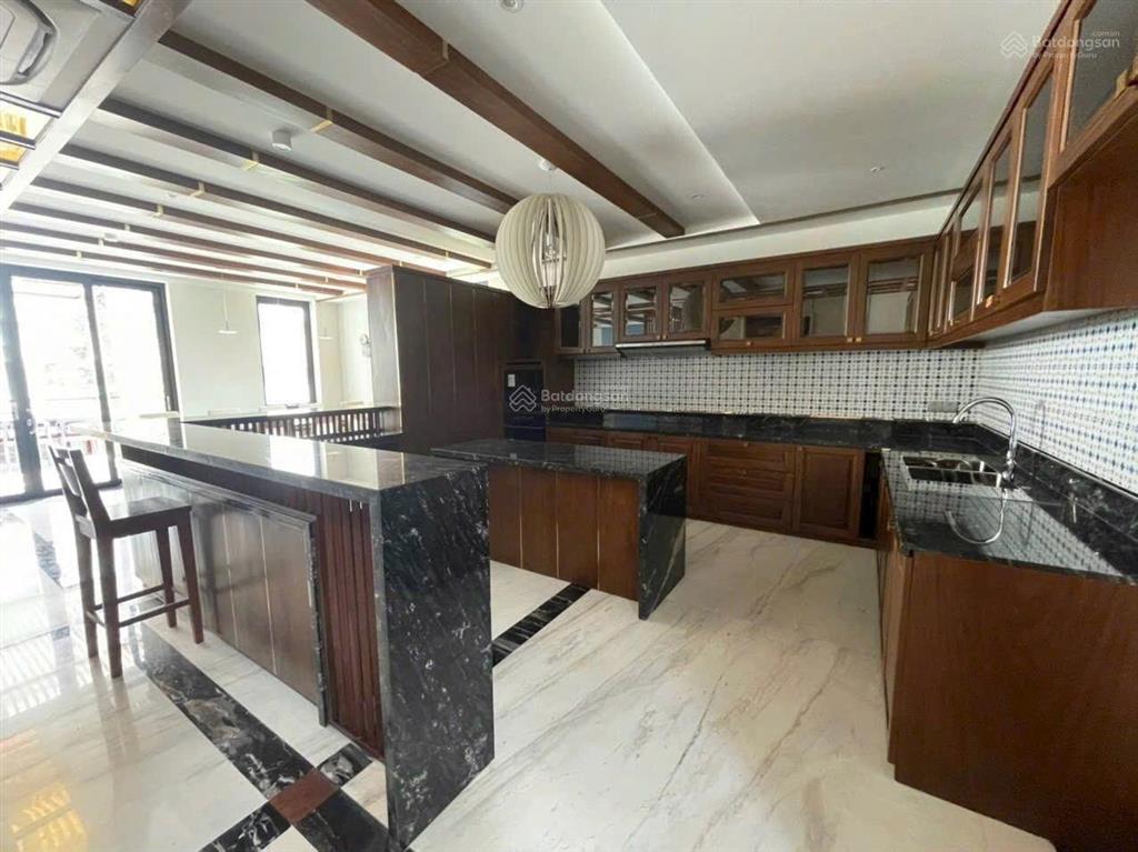 Căn góc 2 mặt tiền công viên phú mỹ hưng 8x18,5m hầm, 5 lầu, thang máy giá 59,999 tỷ  0961 830 ***