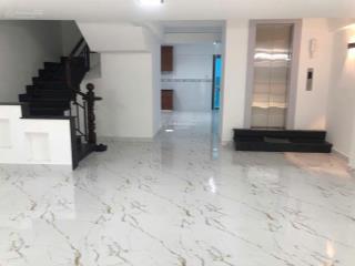 Bán nhà mặt phố tại bùi bằng đoàn, 28,9 tỷ, dtsd 398m2, giá ưu đãi có thang máy. hđt 70tr/tháng