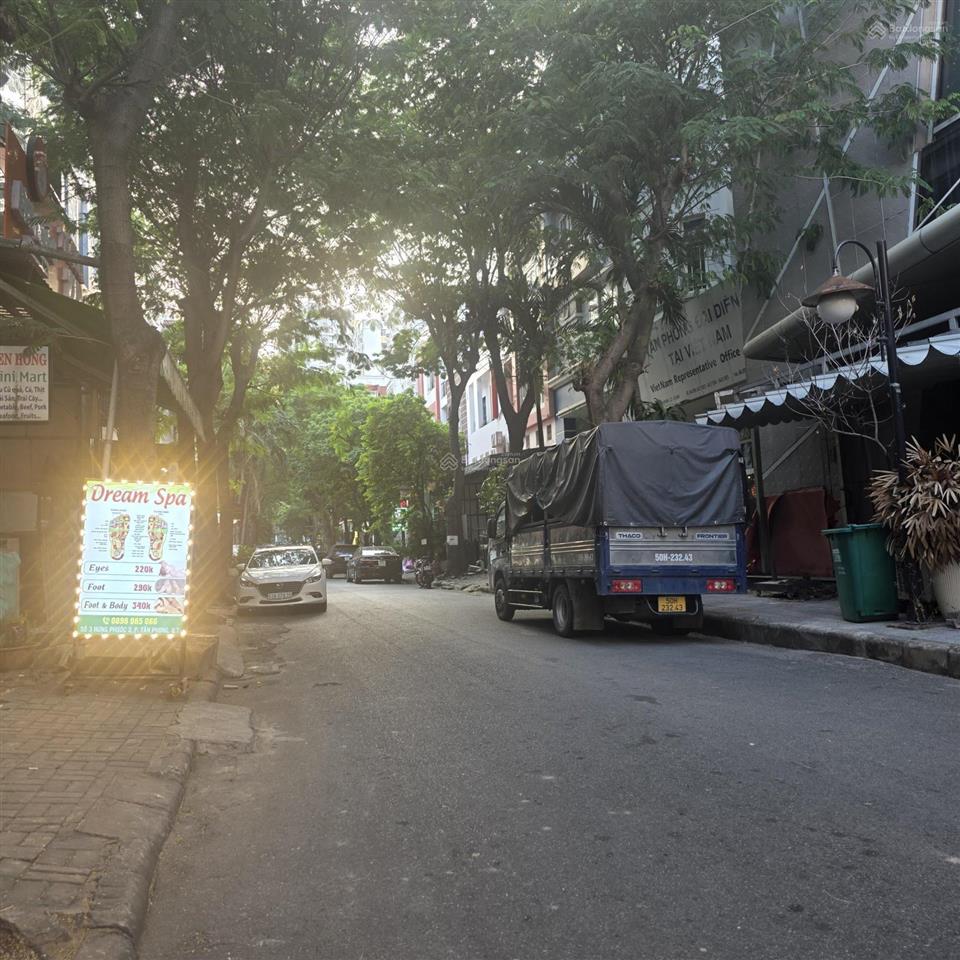 Bán nhà mặt phố tại bùi bằng đoàn, 28,9 tỷ, dtsd 398m2, giá ưu đãi có thang máy. hđt 70tr/tháng