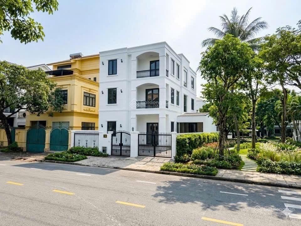 Bán biệt thự góc 2 mt đường 22 view công viên nam thông 1, 68 tỷ vnd, 198m2, 5pn, 4wc, 0961 830 ***