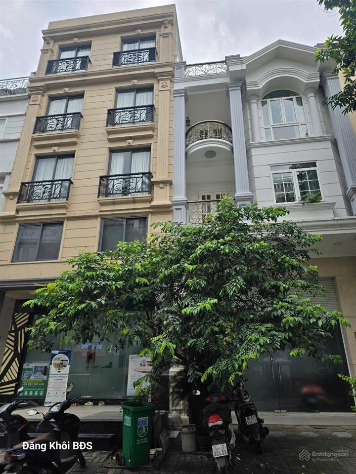 Bán nhà mặt phố tại bùi bằng đoàn, tân phong, quận 7, dt 6 x 18,5. 5 lầu thang máy. giá 28,9 tỷ,