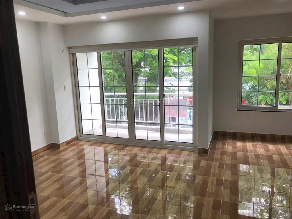 Bán nhà mặt phố tại bùi bằng đoàn, tân phong, quận 7, dt 6 x 18,5. 5 lầu thang máy. giá 28,9 tỷ,