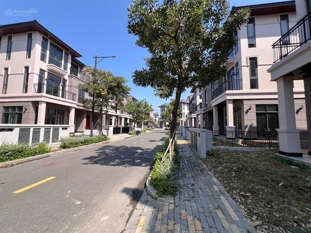 Bán biệt thự compound 5pn, 5wc gs zeitgeist city, nhà bè. cách q1 9km 22,9 tỷ, 161m2, chuẩn đẹp