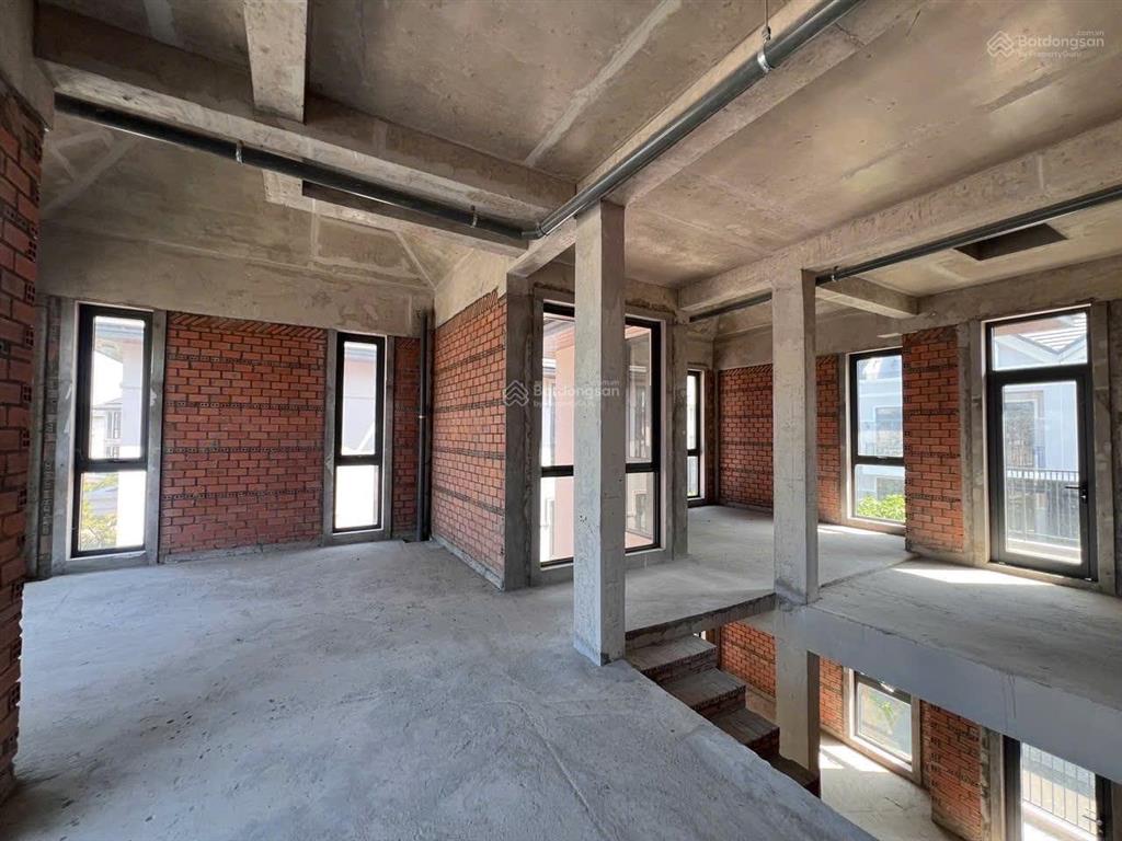 Bán biệt thự compound 5pn, 5wc gs zeitgeist city, nhà bè. cách q1 9km 22,9 tỷ, 161m2, chuẩn đẹp