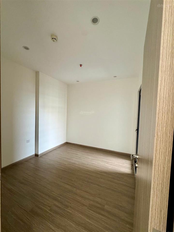 Giá hời vinhomes căn 2pn2wc bán giá 2.8 tỷ bao sang tên  0914 752 ***