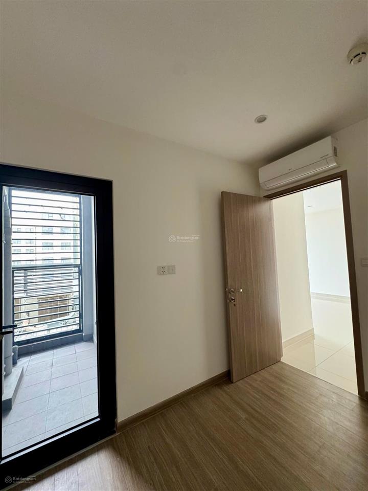 Giá hời vinhomes căn 2pn2wc bán giá 2.8 tỷ bao sang tên  0914 752 ***