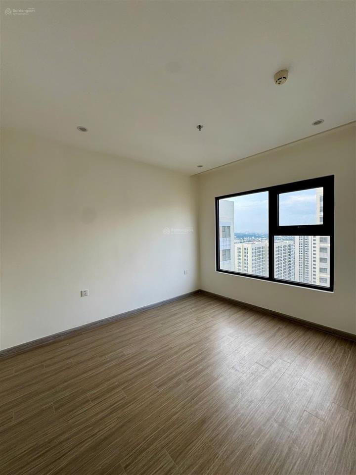 Giá hời vinhomes căn 2pn2wc bán giá 2.8 tỷ bao sang tên  0914 752 ***