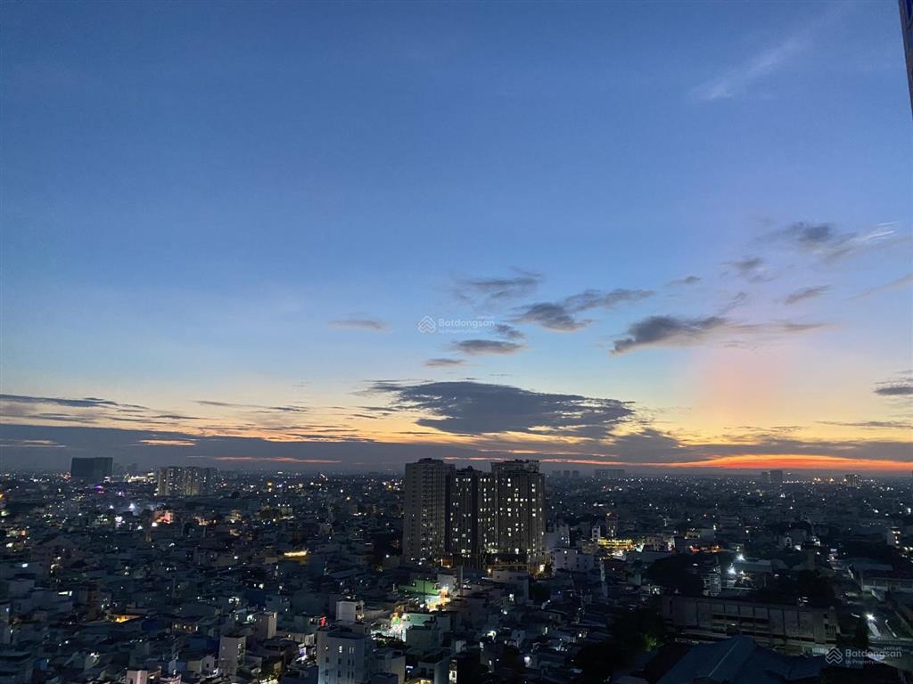 Hoàng hôn tại gia  view hồ bơi cực chill  chỉ 3.79 tỷ, căn hộ 2pn chung cư carillon 7 tân phú