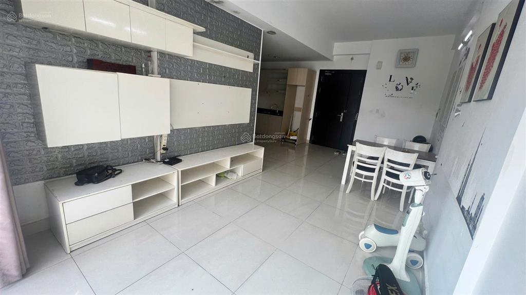 Cho thuê căn hộ 2pn chung cư carillon 2 tân phú. giá chỉ 10tr/tháng, có nội thất