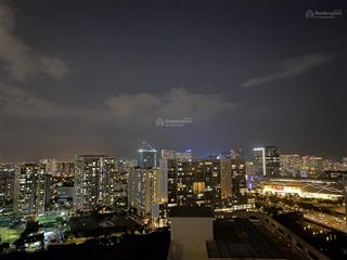 Cho thuê căn hộ lầu cao view thoáng đẹp tại happy valley