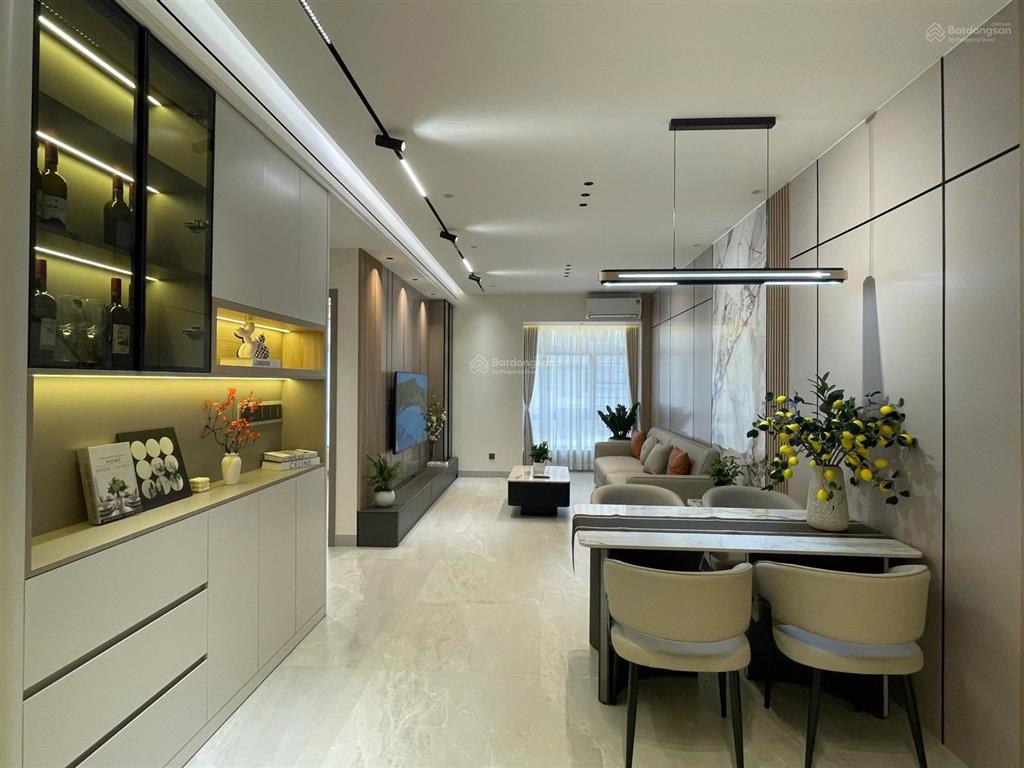 Cần tiền bán nhanh căn góc sky garden  pmhq7 nhà đẹp, mới 100%.  0918 360 ***