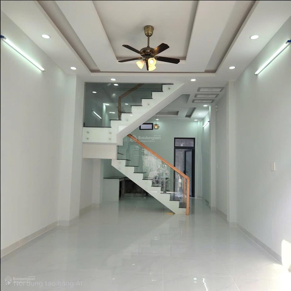 Bán nhà mặt phố trường lưu super star, 5,25 tỷ, 54m2, 3 tầng,long trường, q9, hcm vành đai 3,vinhom