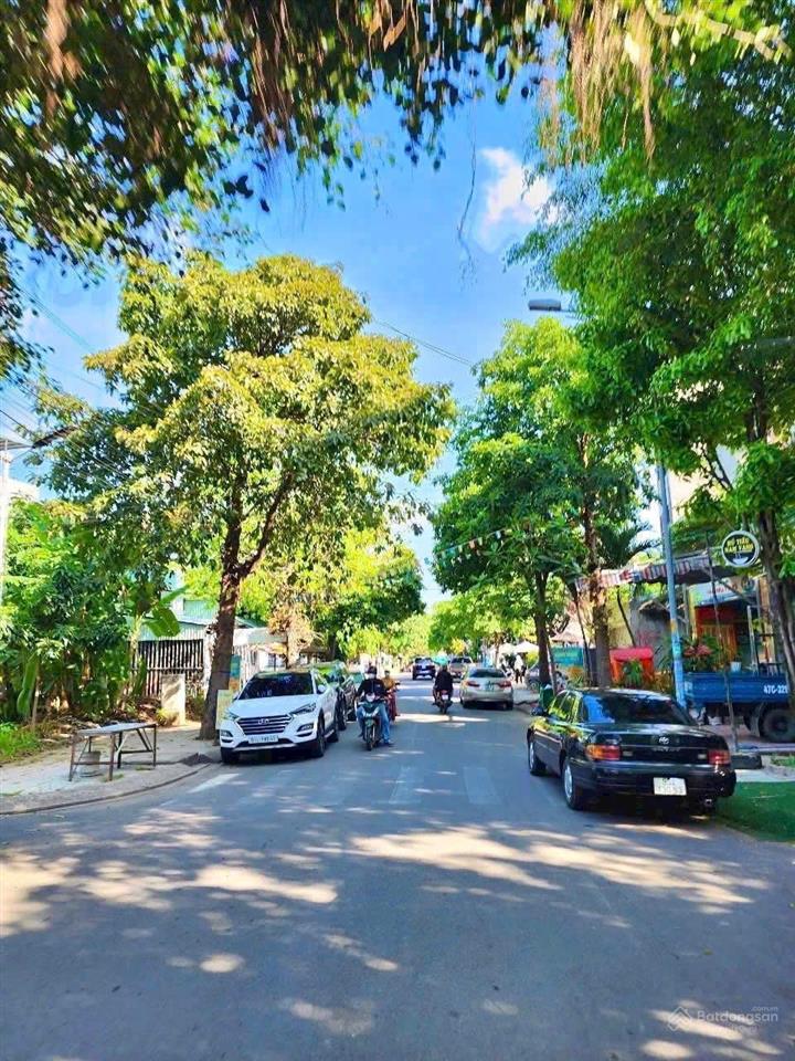 Bán đất lo goc nền dự án nam khang 1426 nguyễn duy trinh 8,6mx16m cn 133m2 giá 66tr/m2