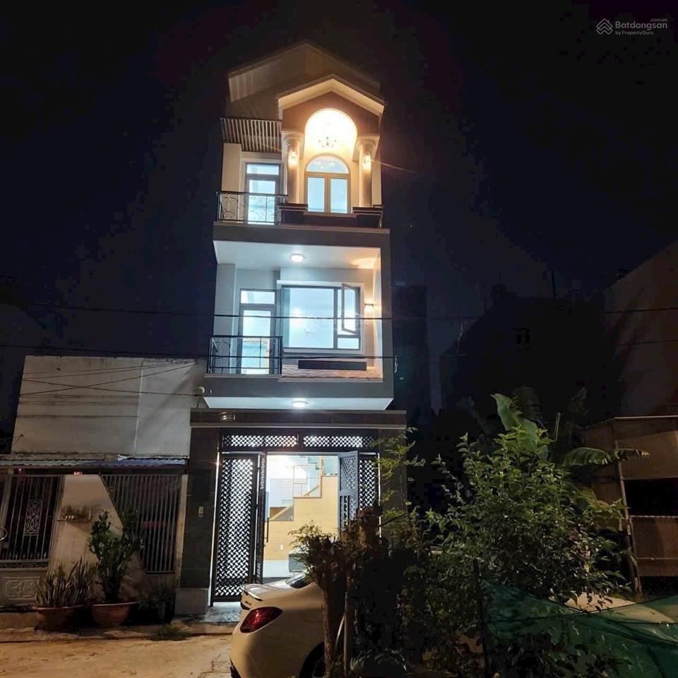 Bán nhà 3 tầng hẻm đường số 8 lò lu, p.trường thạnh, q9 cũ  dt 56m2  dt sàn 130,8m2 giá 5,6 tỷ