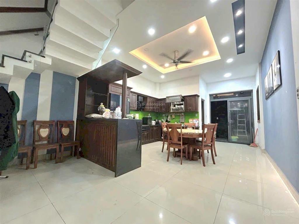 Chủ gửi hạ 800 triệu bán nhà phố 1 trệt 2 lầu khu dân cư centana điền phúc thành. long trường q9